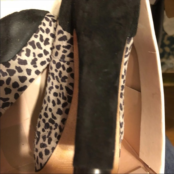 BCBG Leopard Heels - Picture 4 of 8